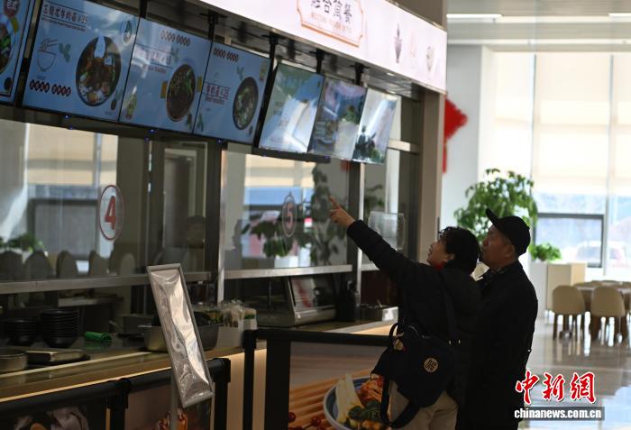 遼寧省博物館レストランの文化財メニューが来館者に人気