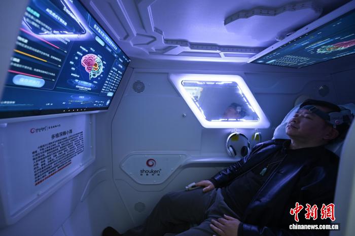 杭州市民が「テクノロジーによる睡眠サポート」を実体験　浙江省