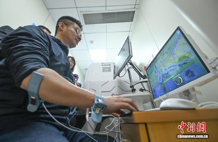 杭州市民が「テクノロジーによる睡眠サポート」を実体験　浙江省