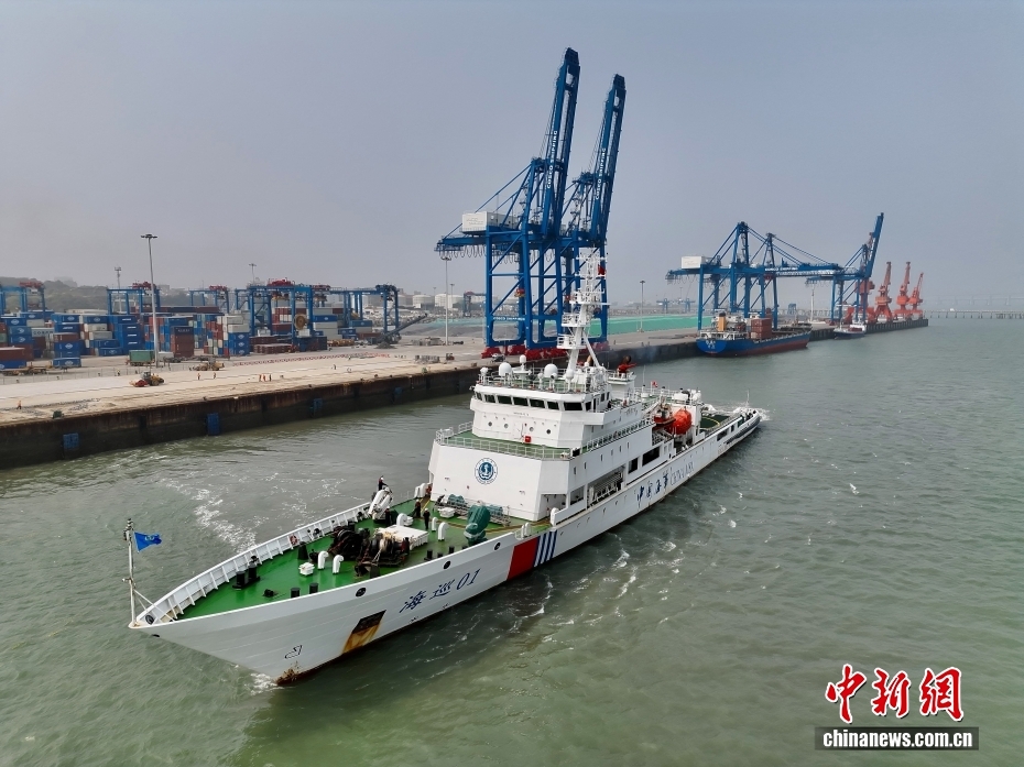 「海巡01」号が泉州沿岸海域で合同巡視・法執行活動を実施　福建省