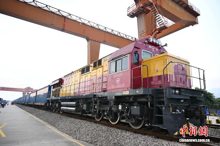 欧州-アジア間の越境物流網を構築する厦門の「中欧班列」　福建省