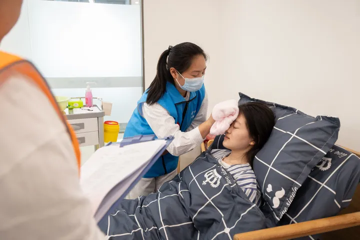 2025年4月19日、全国に先駆けて江蘇省南通市で、長期介護士(5級)認定試験を実施(写真提供・新華社)。