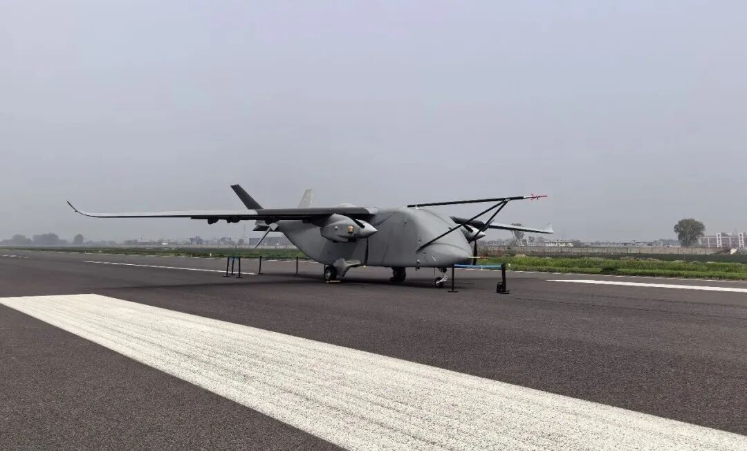 世界最大級の貨物ドローン「長鷹‐8」、初飛行に成功