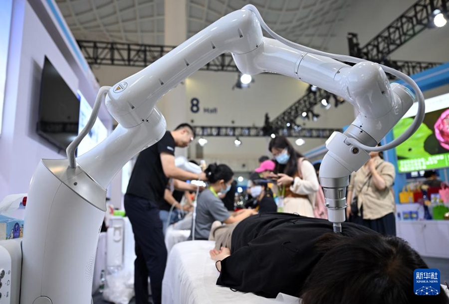 消費の未来予想図を描くAI　第6回中国国際消費財博覧会