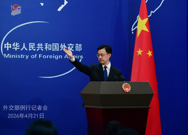 中国は高市首相の靖国神社への供物奉納に強く抗議