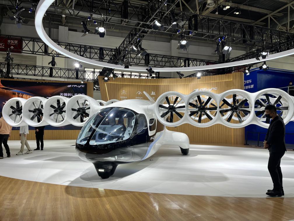 天翎科航空の展示した空飛ぶクルマ「L600 Pioneer」（4月24日撮影・陽娜）