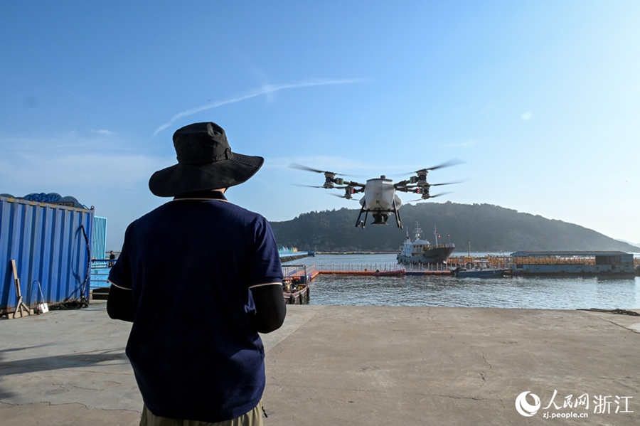 浙江省温州市のフウセイが「空からのごちそう」を堪能