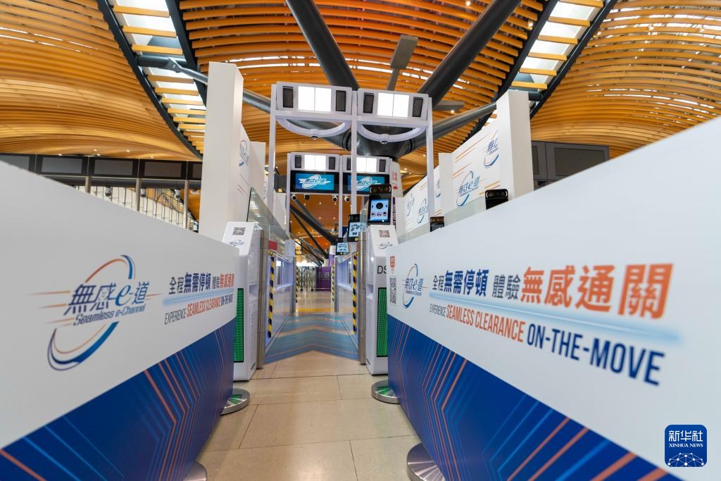 港珠澳大橋の香港出入国（境）検査所で「ノータッチ審査手続き」開始へ