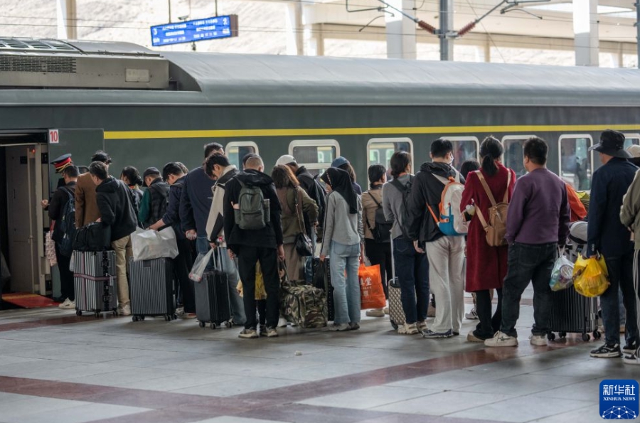 青蔵鉄道拉薩駅、20年間の累計乗降客数が延べ6300万人を突破　西蔵
