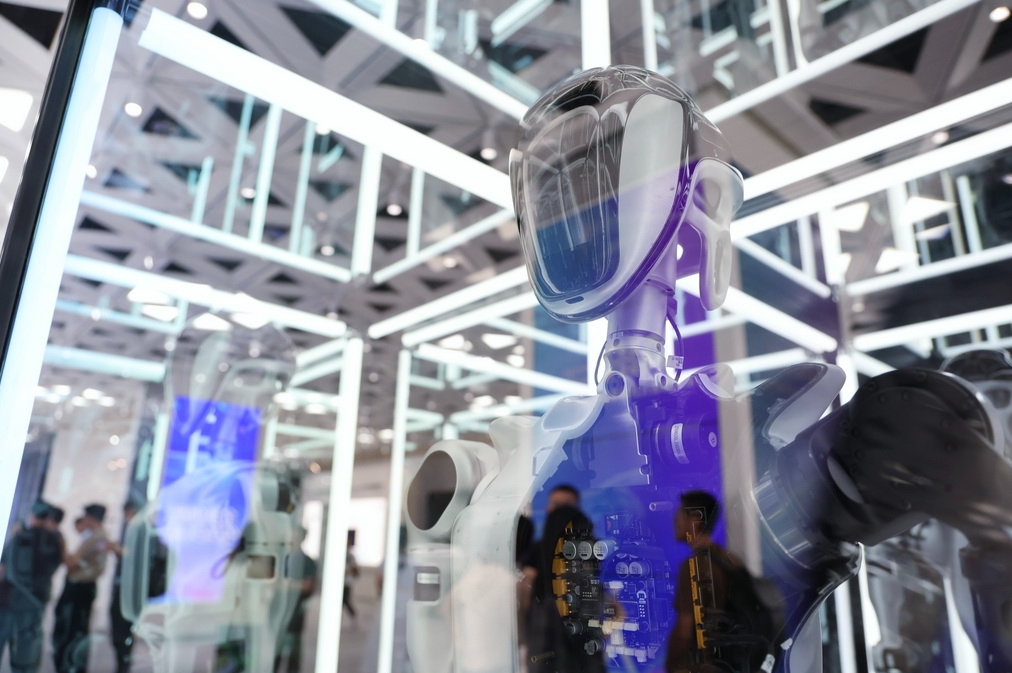 AIR Design Houseに展示されているエンボディド・ロボット（7月4日撮影・梁旭）。