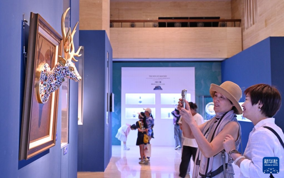 中国美術館、夏休み期間限定で開館時間延長を実施　北京