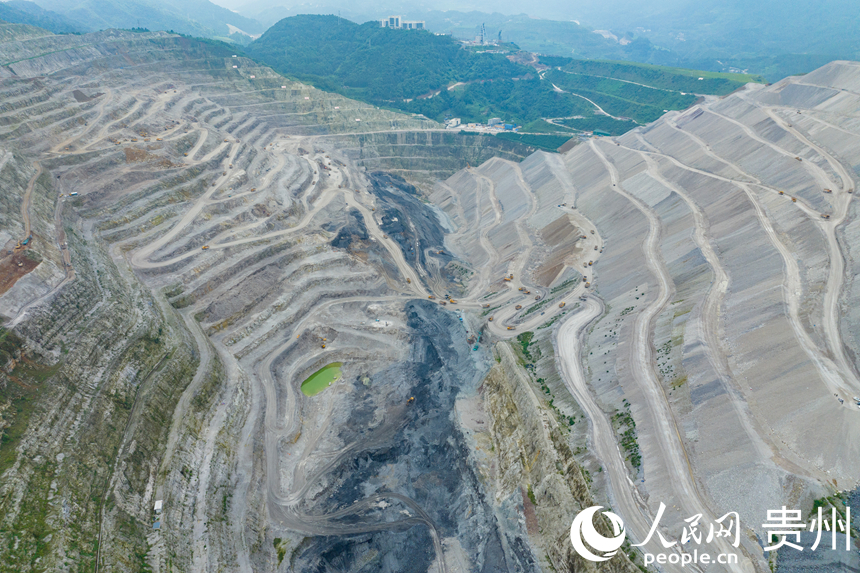 中国最大の単体露天掘りリン鉱山を訪ねて