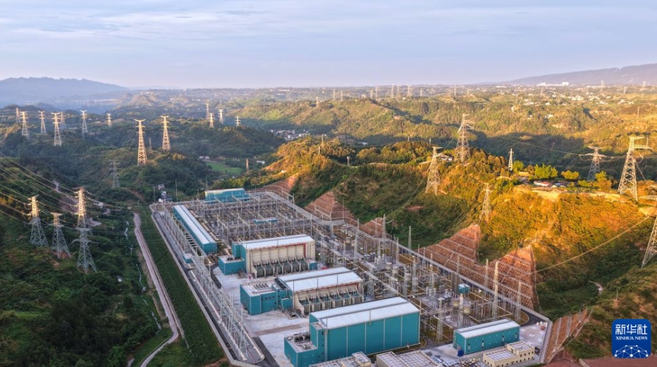超高圧直流送電プロジェクト「疆電入渝」の累計送電量が300億kWhを突破