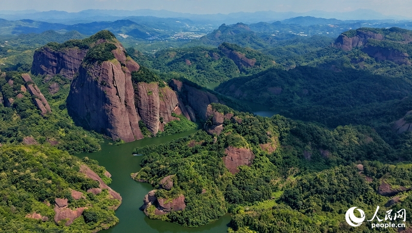 人々を魅了する澄んだ水と緑豊かな山々の絶景　江西省会昌