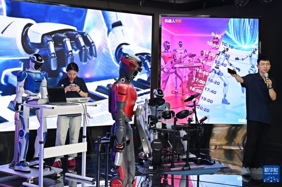 青島初のロボット6S体験店がオープン！レンタル・カスタマイズとも可能　山東省