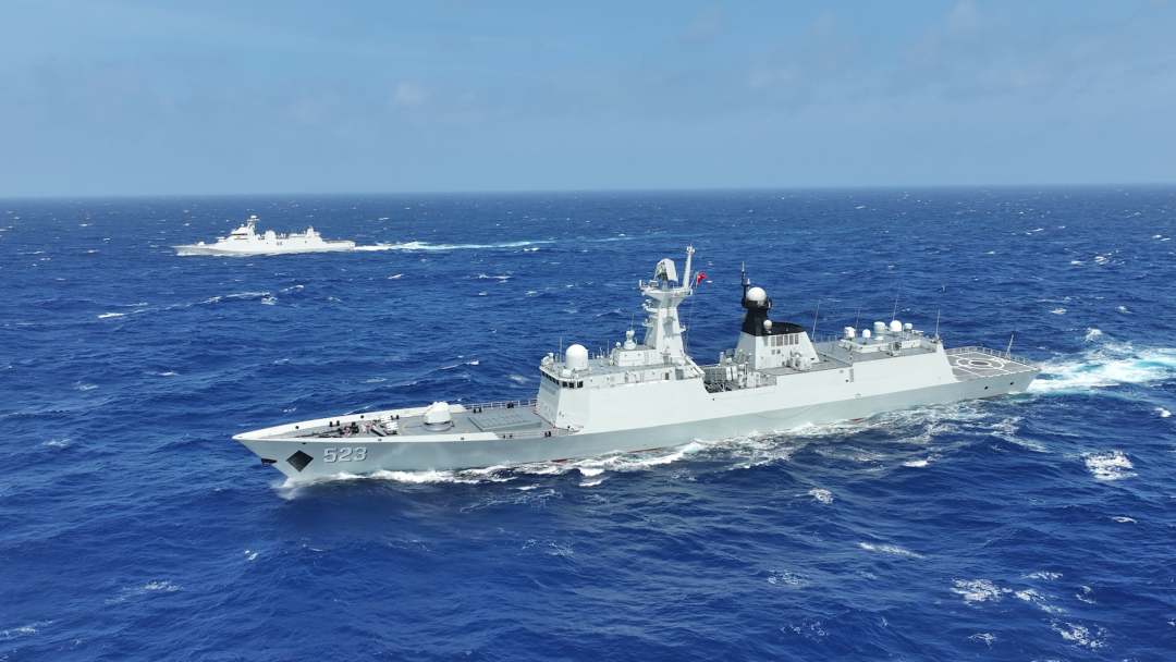 中国・インドネシア両海軍が台湾島東方沖での航行訓練を完了
