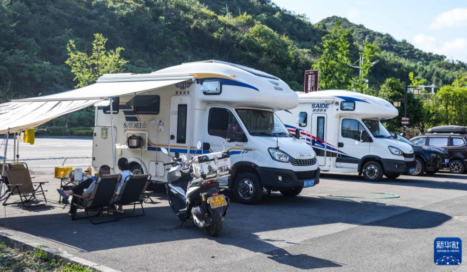 キャンピングカーが集まる烏蒙山の山奥　貴州省