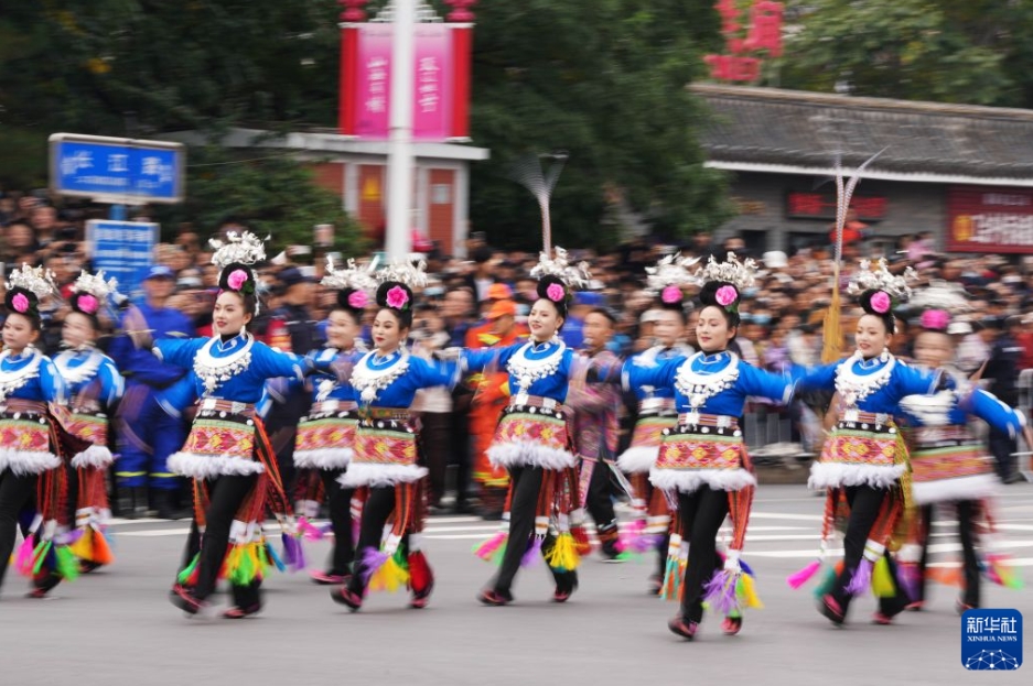第4回中国無形文化遺産保護年次大会で演舞パレード　遼寧省