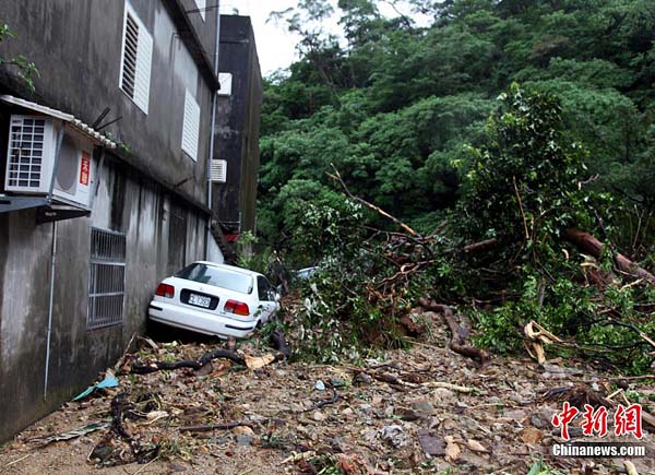 台湾の豪雨　蘇澳で何カ所も土砂崩れによる生き埋め被害者