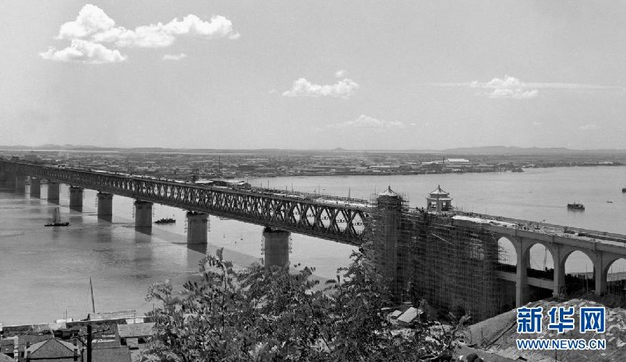 京広線の武漢長江大橋（1957年撮影）