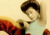 100年前の日本の芸者の水着姿の写真