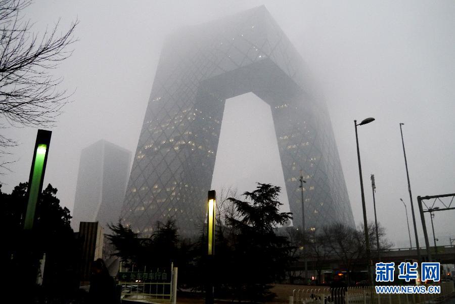 北京　雪と濃霧