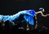 至宝の舞踏家・楊麗萍、超絶技巧で観客を魅了