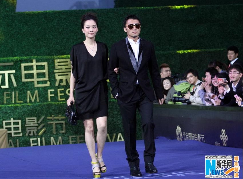 北京国際映画祭が閉幕、スターが四川地震の死者を哀悼