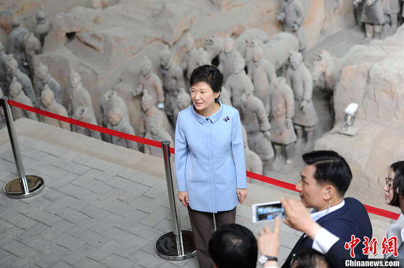 朴槿恵大統領が西安訪問　兵馬俑が偉大だと称賛