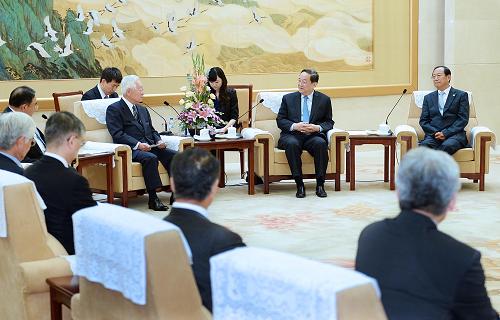 兪正声全国政協主席は2日、日本アジア交流協会訪中団と会見した。