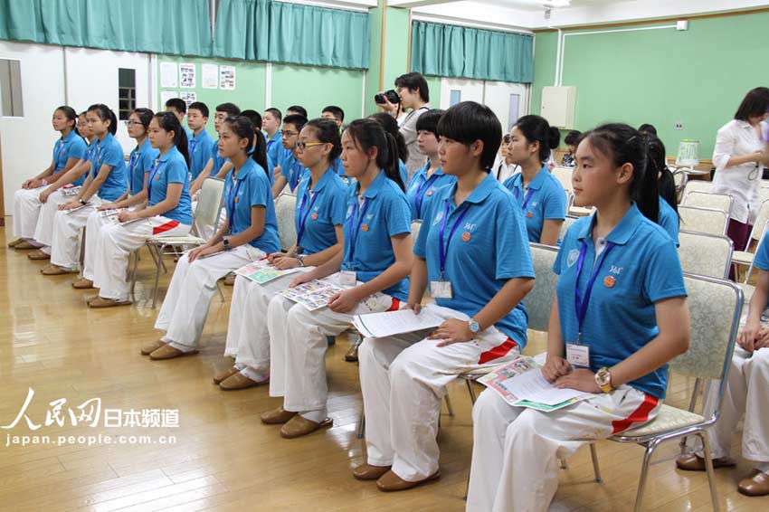 東京の西台中学校で行われた歓迎会に出席した北京師範大学励耘実験学校の生徒たち