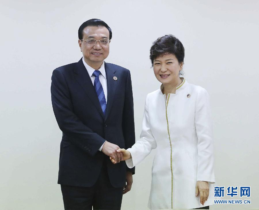 李総理の東ア関連首脳会議出席　素晴らしい瞬間の数々 (25)