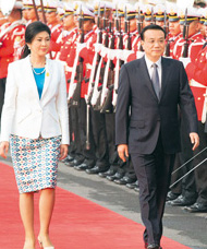 李克強総理、タイのインラック首相と会談