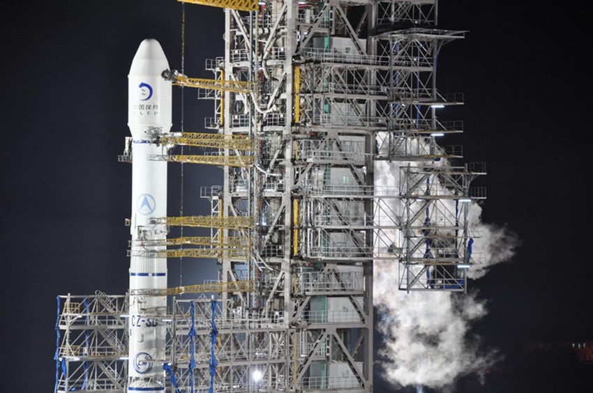 「嫦娥3号」、ロケットへの推進剤注入開始