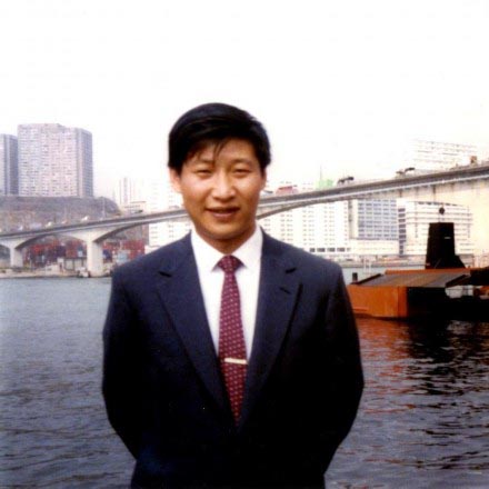 習近平総書記写真集国外を考察に訪れる、福建省厦門（アモイ）市副市長をつとめる習氏