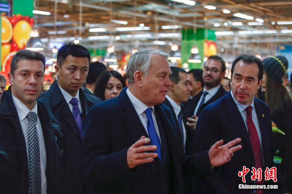 仏首相が北京のカルフールを見学