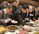 日本で第26回鯨肉品評会を開催 捕鯨禁止の撤廃を訴え