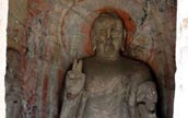 龍門石窟　ジャンケンをしているように見える仏像が話題