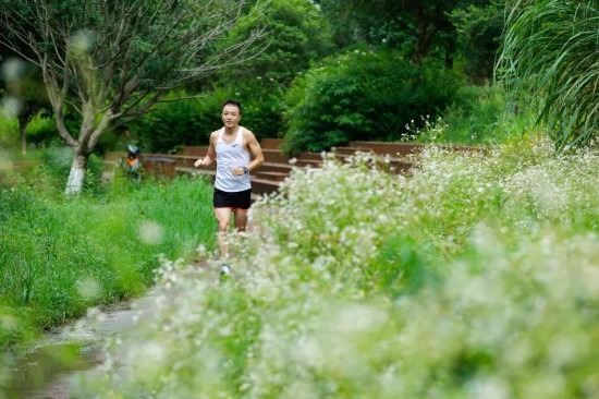 1087日間で1万3000キロ走って「オリンピック出場」の夢叶えた四川省の男性