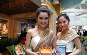 タイの美少女が上海で「水上マーケット」をPR