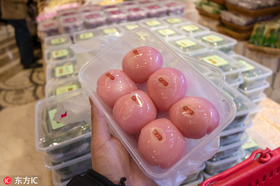 乙女心つかむピンク色の草餅が人気に　上海