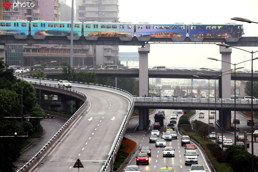すごすぎる立体感　重慶市の「4層」道路