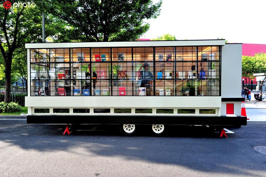 ドイツの移動図書館「バウハウスバス」が上海に現る！