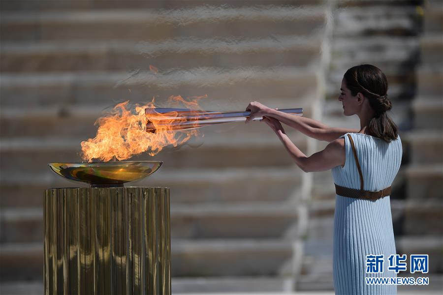 東京オリンピックの聖火引継式がアテネで開催　ギリシャ 