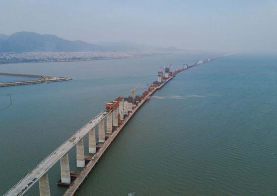 施工大詰め　中国初の海を跨ぐ高速鉄道が近く完成