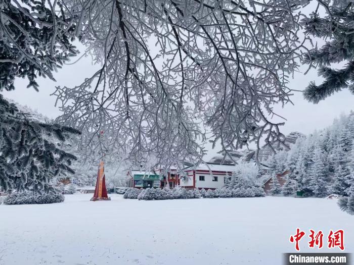 寧夏回族自治区固原市火石寨景勝地の雪景色（写真提供・火石寨景勝地）。