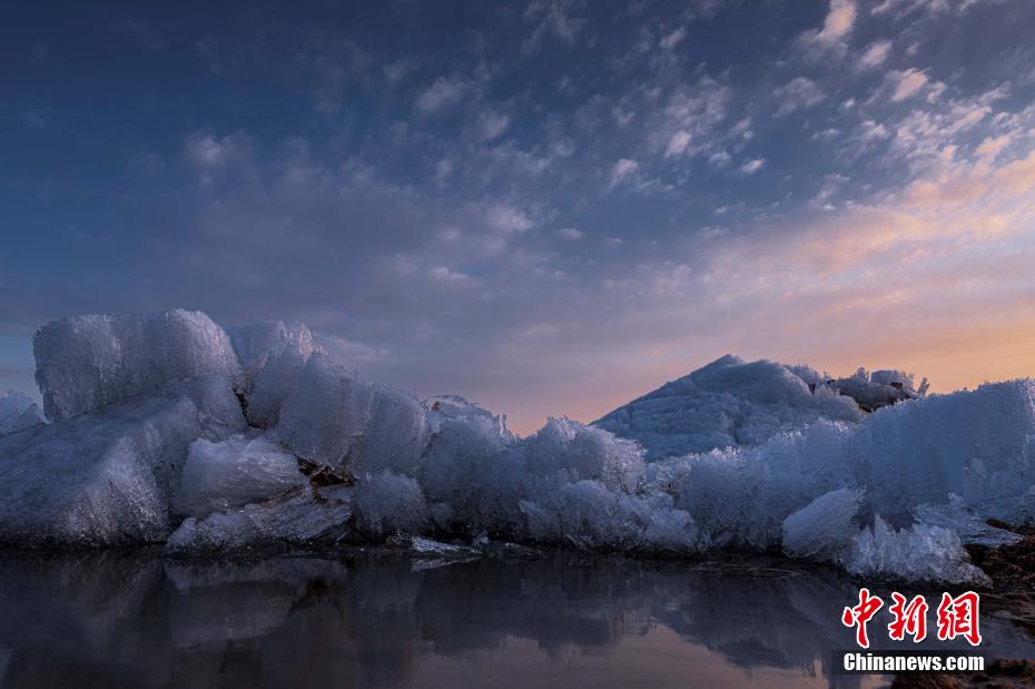 興凱湖の湖面に現れた「流氷」　黒竜江省