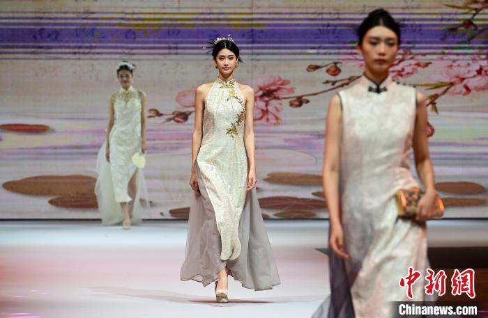 第5回中国オーダーメイド・チャイナドレス芸術大賞を開催　遼寧省瀋陽