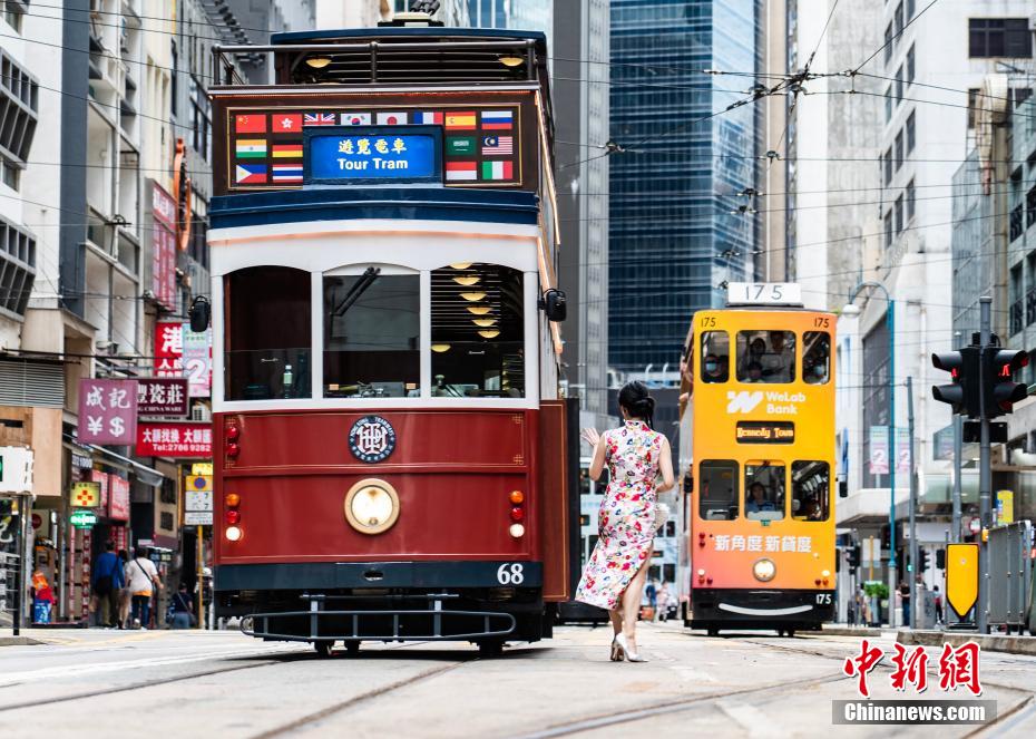 香港トラムが「叮叮旗袍セット券」を発売