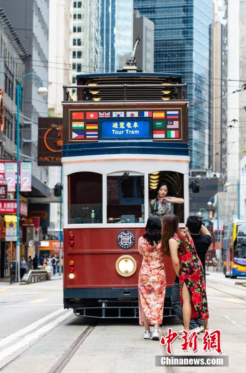 香港トラムが「叮叮旗袍セット券」を発売